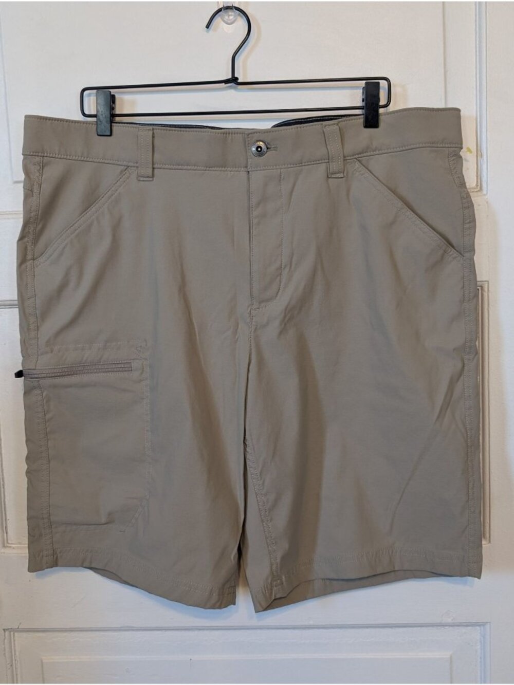 Eddie Bauer Men's Classic Fit Stretch Lightweight Tech Shorts Size 40 Outdoors